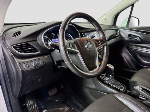 Used 2020 Buick Encore Preferred FWD image 23