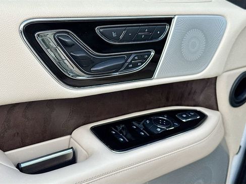 Used 2020 Lincoln Navigator L Reserve w/ Luxury Package image 18