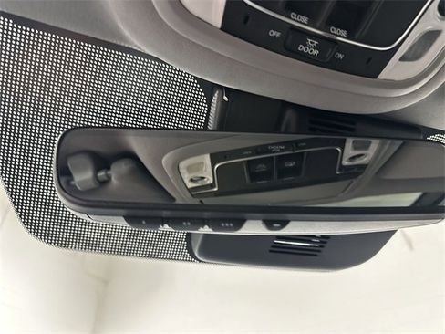 Used 2023 Honda Ridgeline RTL-E image 41