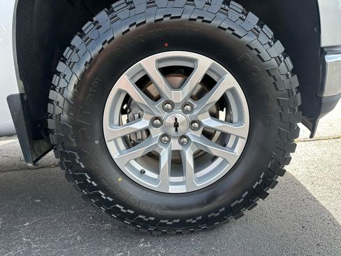 Used 2020 Chevrolet Silverado 1500 W/T w/ Z71 Off-Road Package image 18