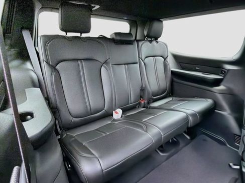 New 2026 Jeep Grand Wagoneer 4WD image 28