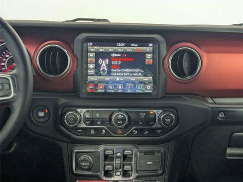 Used 2021 Jeep Wrangler Unlimited Rubicon AWD/4WD image 39