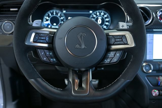 Used 2022 Ford Mustang Shelby GT500 w/ Carbon Fiber Track Pack RWD image 44