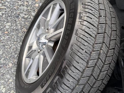 Used 2014 Ford F150 XLT image 16