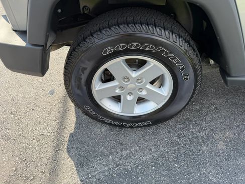 Used 2015 Jeep Wrangler Sport w/ Quick Order Package 23S AWD/4WD image 42