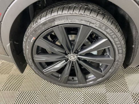 New 2026 Toyota Crown Nightshade image 9