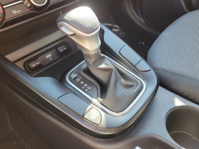 Used 2025 Kia Soul LX FWD image 16