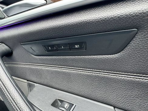 Used 2018 BMW M550i xDrive AWD/4WD image 17