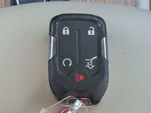 Used 2019 GMC Acadia Denali w/ Technology Package FWD image 30