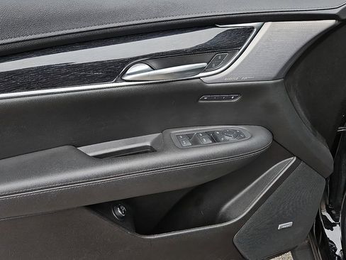 Used 2023 Cadillac XT5 Premium Luxury image 20