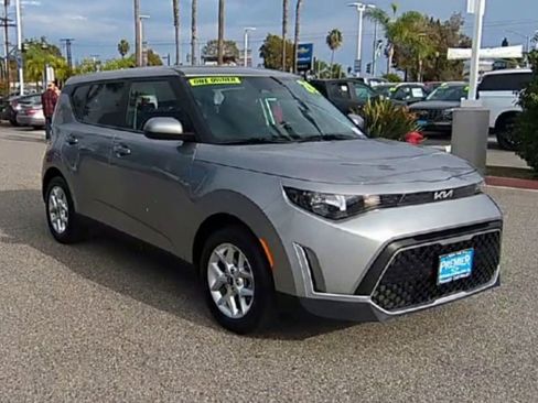 Used 2024 Kia Soul LX w/ Option Group 015 image 2