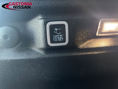 Used 2021 Jeep Grand Cherokee L Limited image 35