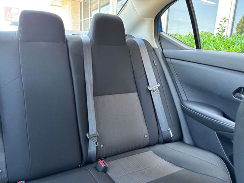 Used 2025 Nissan Sentra SV FWD image 35