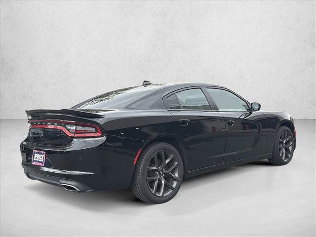 Used 2019 Dodge Charger SXT w/ Plus Group RWD image 5