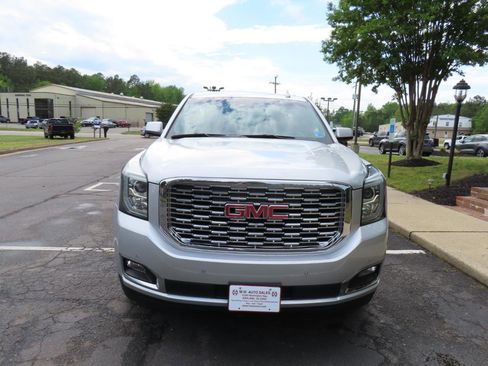 Used 2018 GMC Yukon Denali w/ Denali Ultimate Package AWD/4WD image 12