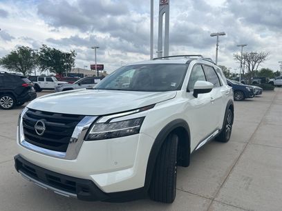 Used 2024 Nissan Pathfinder Platinum
