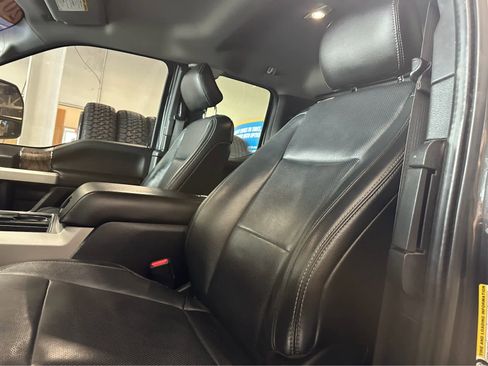 Certified 2017 Ford F350 Lariat w/ Chrome Package image 17