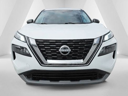 Used 2023 Nissan Rogue S FWD image 2