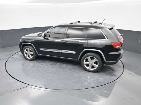 Used 2011 Jeep Grand Cherokee Overland Summit image 41