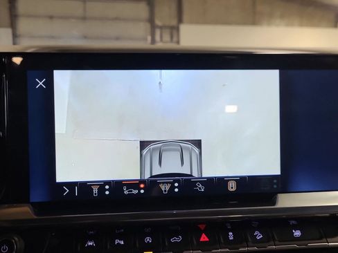 Used 2025 Chevrolet Silverado 1500 LTZ w/ LTZ Premium Package image 40