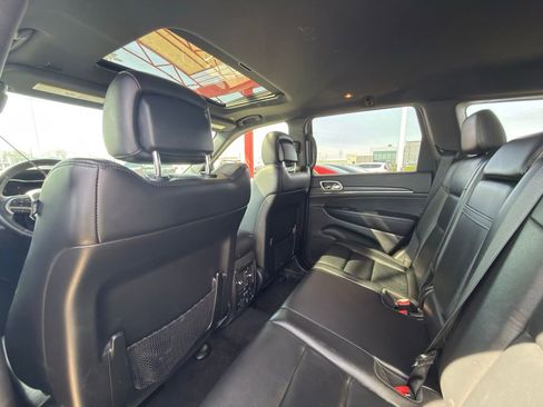 Used 2018 Jeep Grand Cherokee Limited image 30