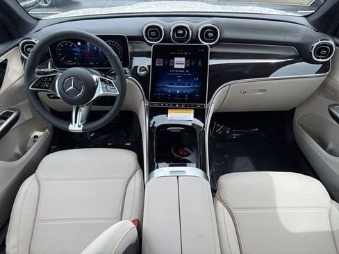 New 2025 Mercedes-Benz GLC 350e 4MATIC image 9