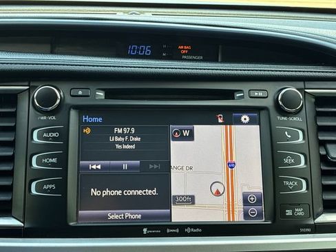 Used 2019 Toyota Highlander XLE AWD/4WD image 20