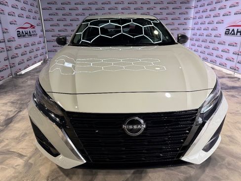 Used 2025 Nissan Altima 2.5 SV image 4