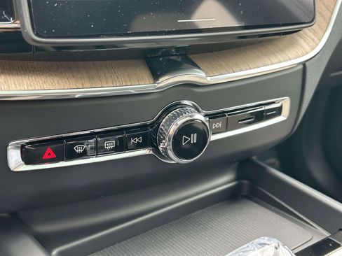 New 2026 Volvo XC60 B5 Core w/ Climate Package AWD/4WD image 26