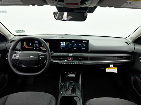 Certified 2025 Kia K4 FWD image 19