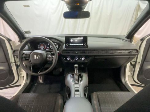 Used 2024 Honda HR-V Sport image 25