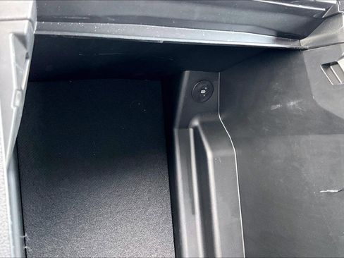 Used 2025 Ford F150 Platinum w/ Equipment Group 702A High image 33