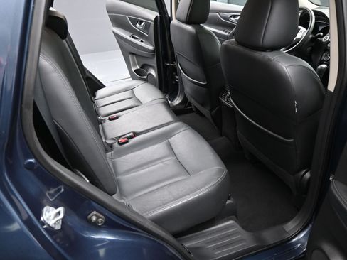 Used 2015 Nissan Rogue SL w/ SL Premium Package image 19