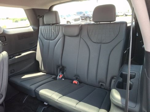 Used 2023 Hyundai Palisade Limited AWD/4WD image 10