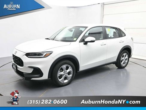 Used 2024 Honda HR-V LX image 2