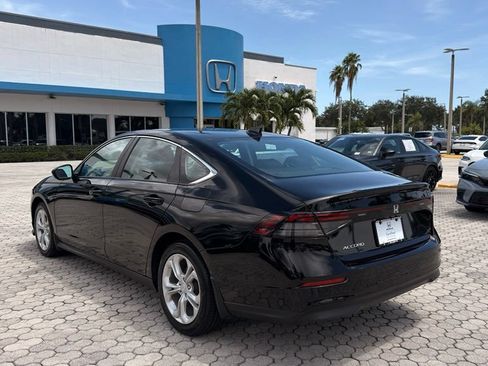 Certified 2023 Honda Accord LX image 10