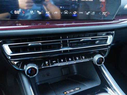 New 2026 Chevrolet Traverse RS image 17