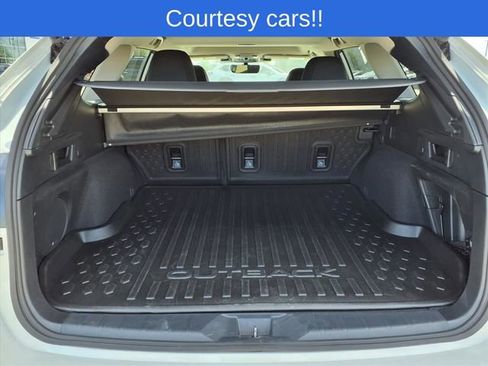 Used 2025 Subaru Outback Limited AWD/4WD image 5