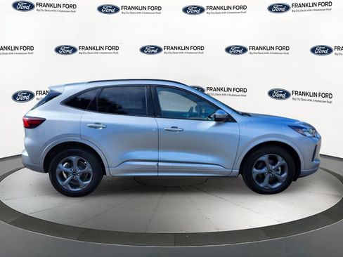 Used 2023 Ford Escape ST-Line Select AWD/4WD image 6