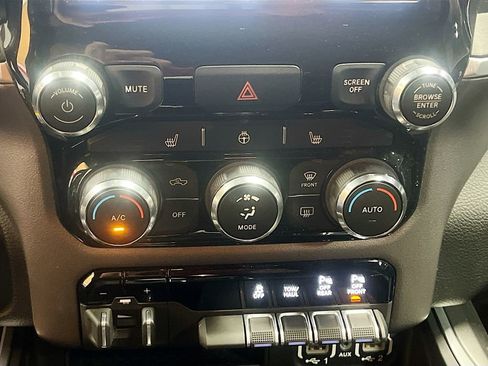 Used 2021 RAM 1500 Big Horn image 16