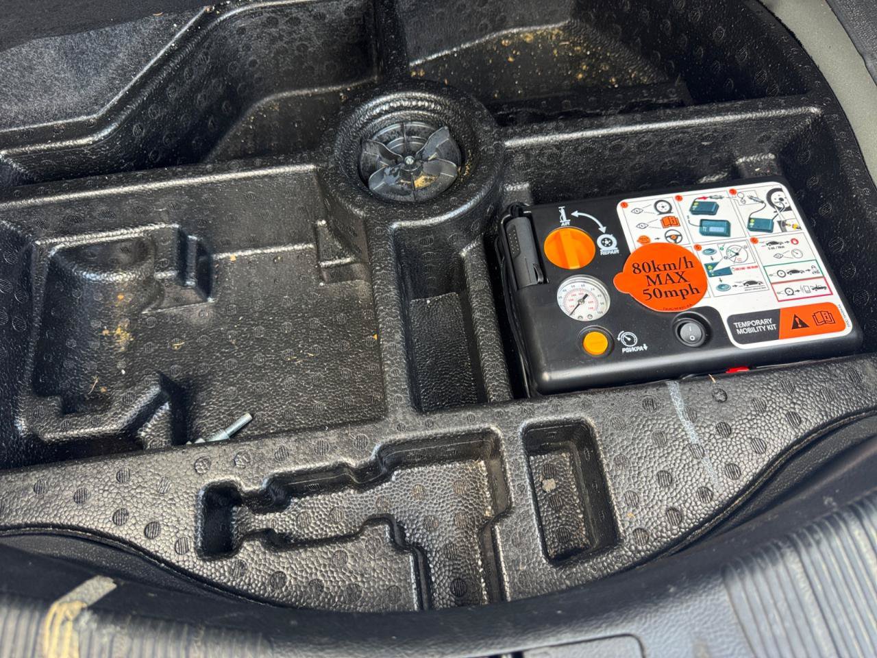 Used 2019 Ford Fusion SE FWD image 28