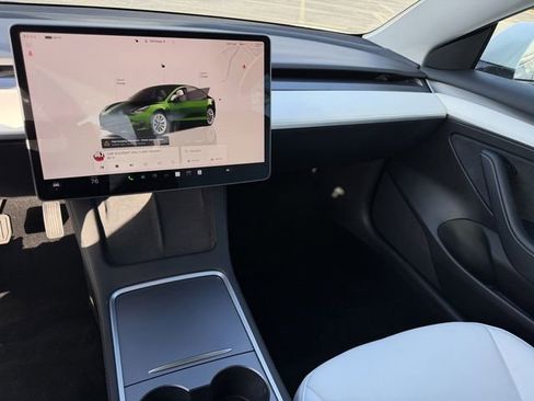 Used 2023 Tesla Model 3 Standard Range image 15
