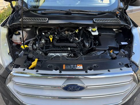 Used 2019 Ford Escape SEL AWD/4WD image 30