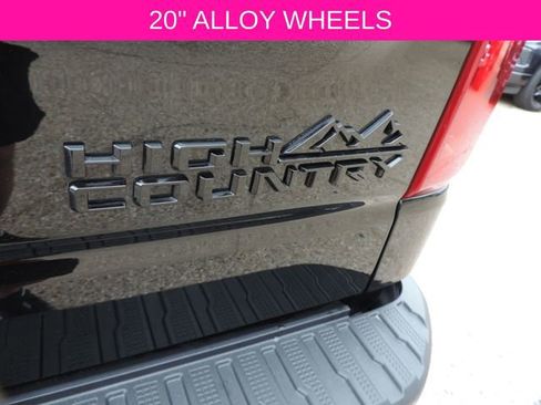 Used 2025 Chevrolet Silverado 1500 High Country w/ Midnight Edition AWD/4WD image 16