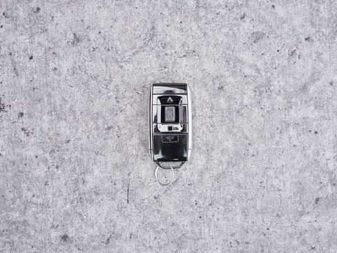 Used 2025 Rolls-Royce Cullinan image 96