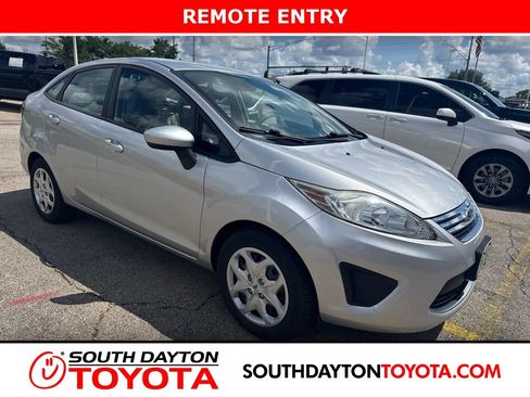 Used 2012 Ford Fiesta SE w/ Super Fuel Economy Pkg FWD image 1