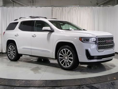 Used 2022 GMC Acadia Denali w/ Denali Ultimate Package image 2