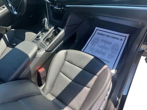 Used 2025 Cadillac XT6 Sport w/ Technology Package AWD/4WD image 15