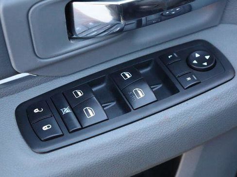 Used 2020 RAM 1500 Classic SLT AWD/4WD image 29