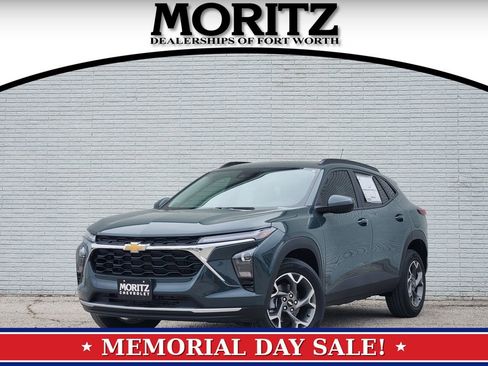 New 2026 Chevrolet Trax LT w/ LT Convenience Package FWD image 1